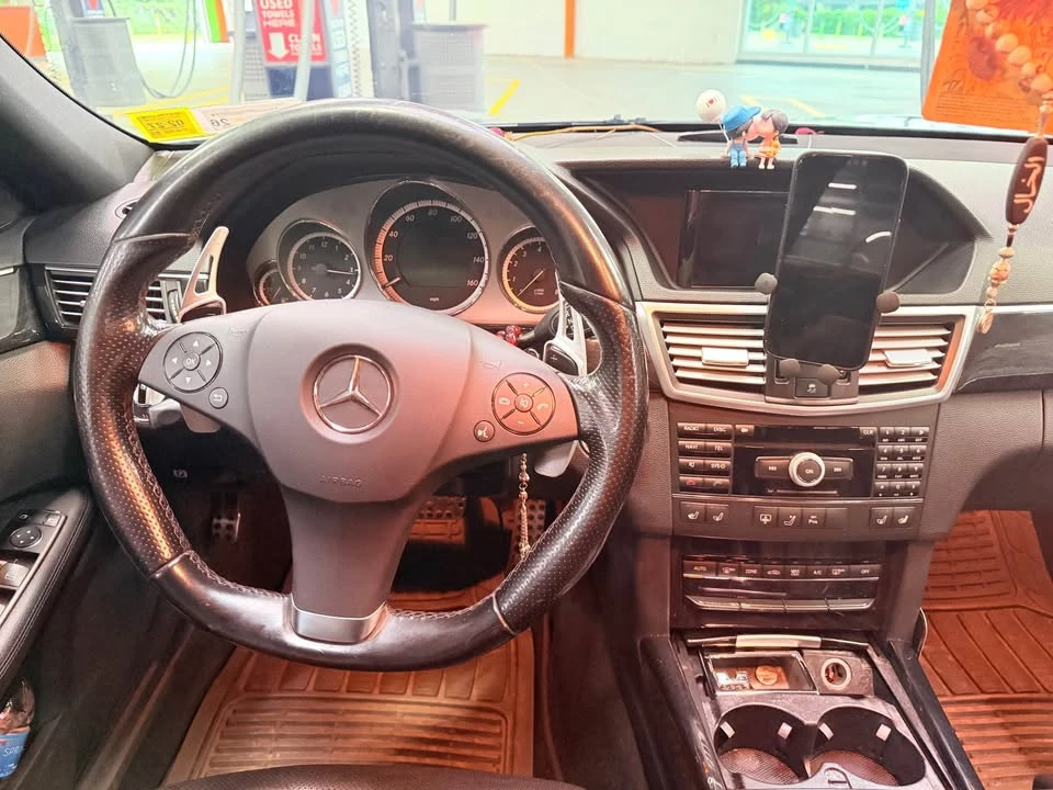 2010 Mercedes-Benz W212 E-Class - Image 12 of 15