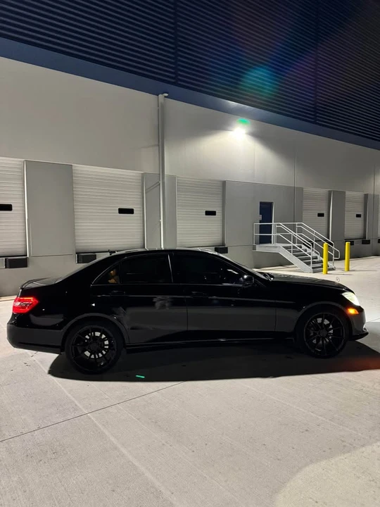 2010 Mercedes-Benz W212 E-Class - Image 2 of 15
