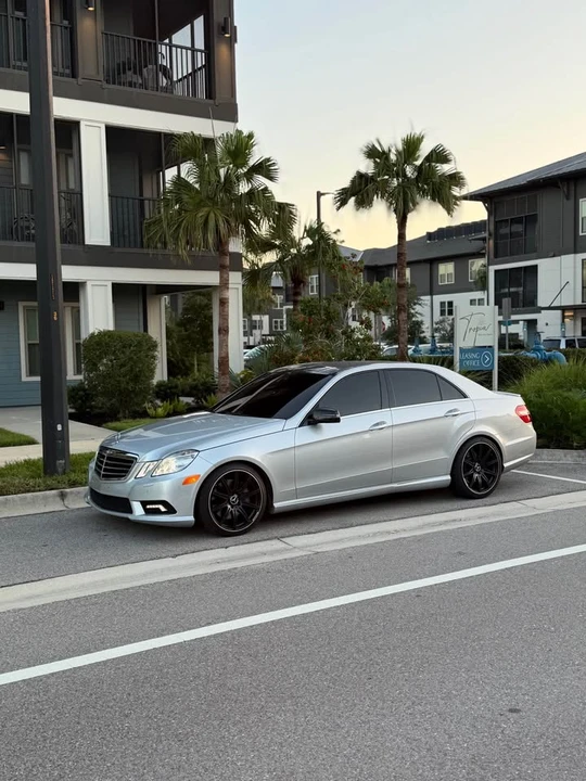 2010 Mercedes-Benz W212 E-Class - Image 3 of 15