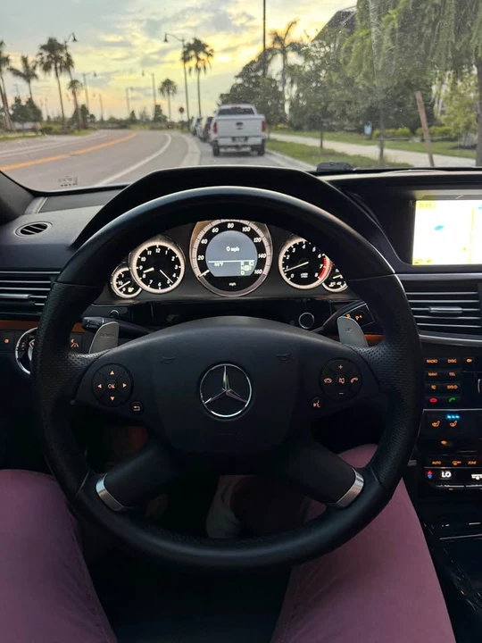 2010 Mercedes-Benz W212 E-Class - Image 12 of 15