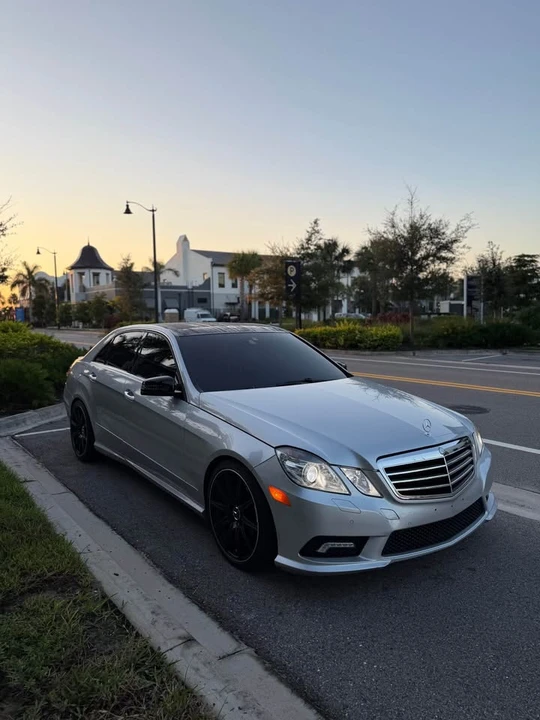 2010 Mercedes-Benz W212 E-Class - Image 5 of 15