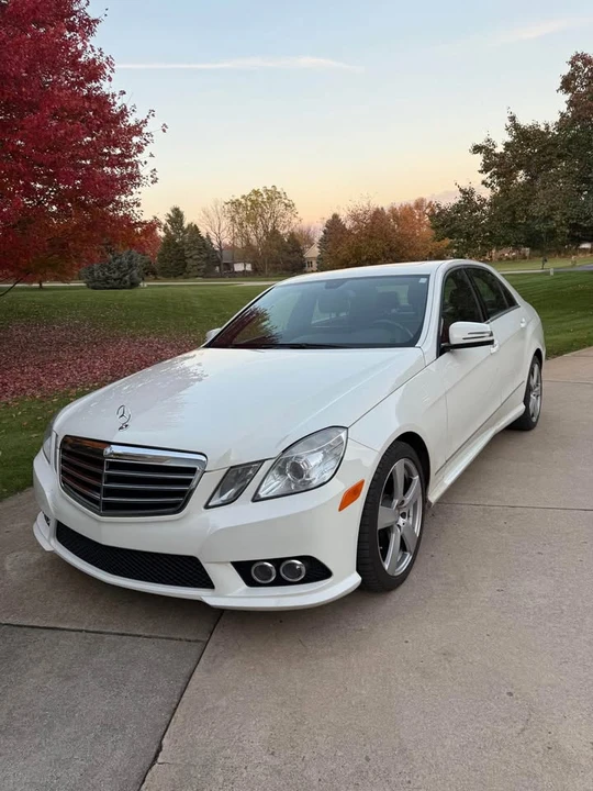 2010 Mercedes-Benz W212 E-Class - Image 3 of 9