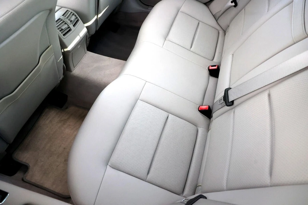 2010 Mercedes-Benz W212 E-Class - Image 10 of 21