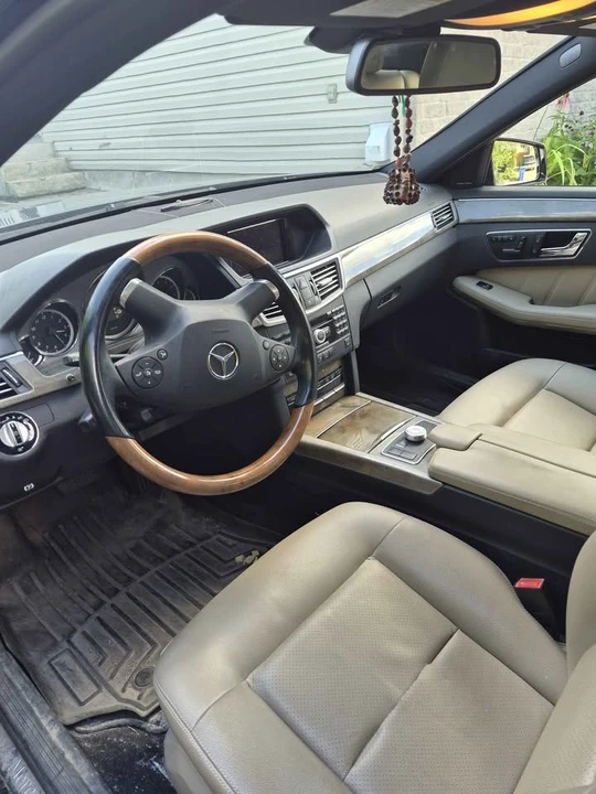 2010 Mercedes-Benz W212 E-Class - Image 7 of 7
