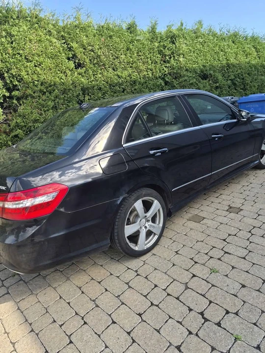 2010 Mercedes-Benz W212 E-Class - Image 3 of 7