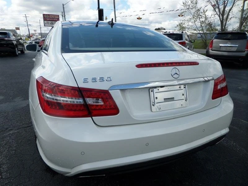 2010 Mercedes-Benz W212 E-Class - Image 8 of 14
