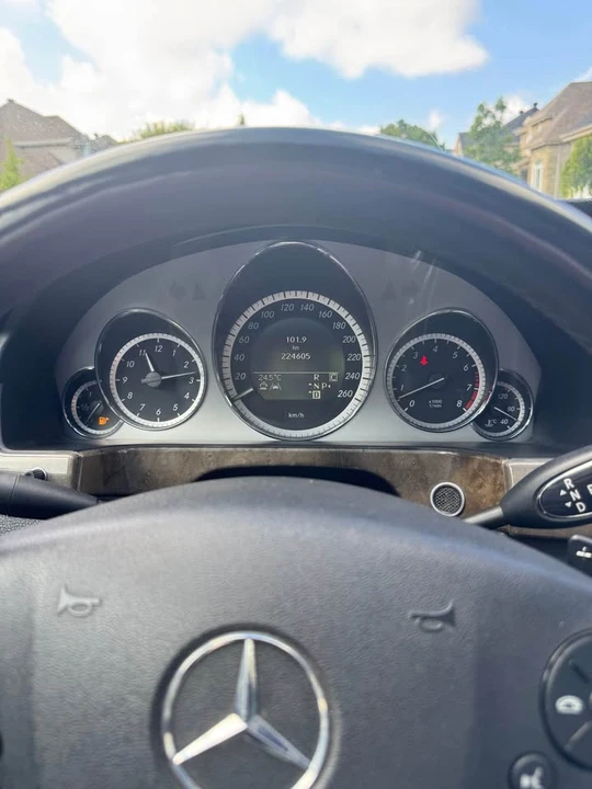 2010 Mercedes-Benz W212 E-Class - Image 13 of 19