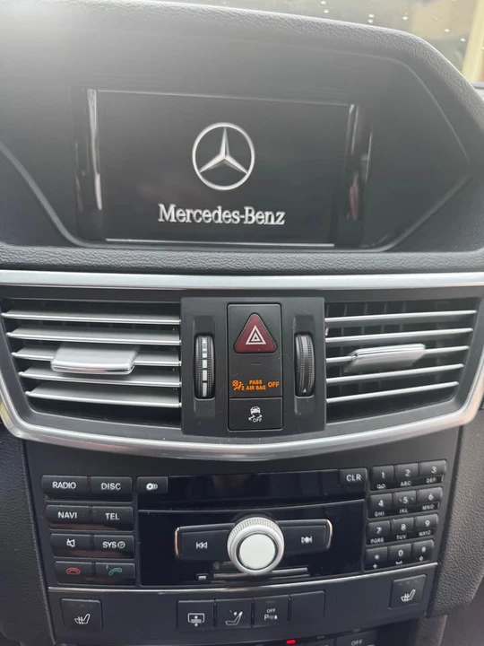 2010 Mercedes-Benz W212 E-Class - Image 4 of 8