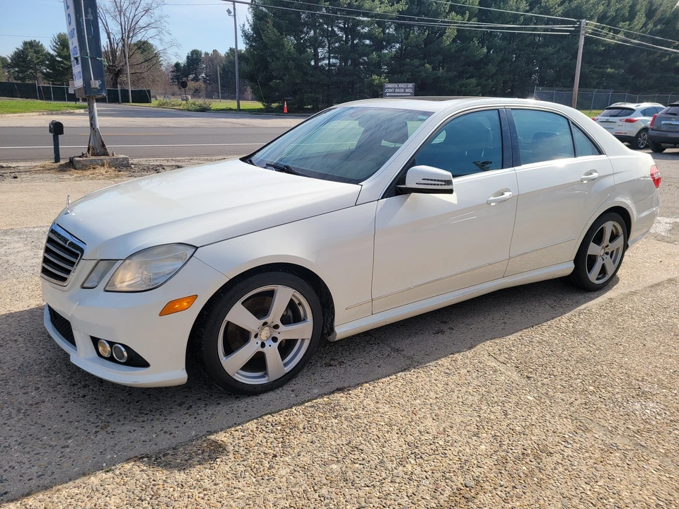 2010 Mercedes-Benz W212 E-Class - Image 2 of 21
