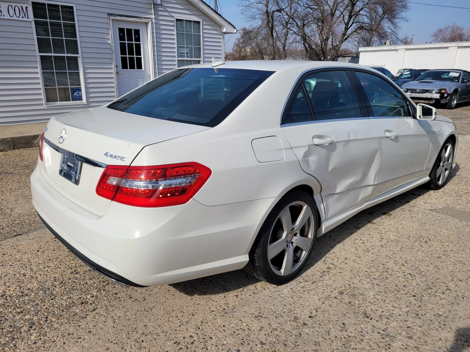 2010 Mercedes-Benz W212 E-Class - Image 5 of 21