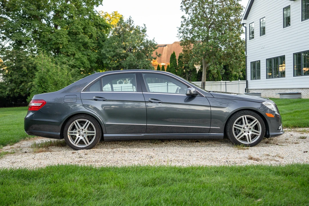 2010 Mercedes-Benz W212 E-Class - Image 3 of 31
