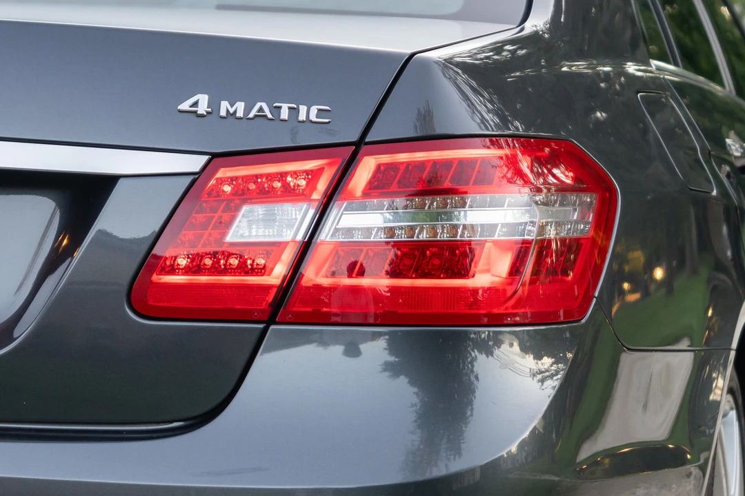2010 Mercedes-Benz W212 E-Class - Image 21 of 31