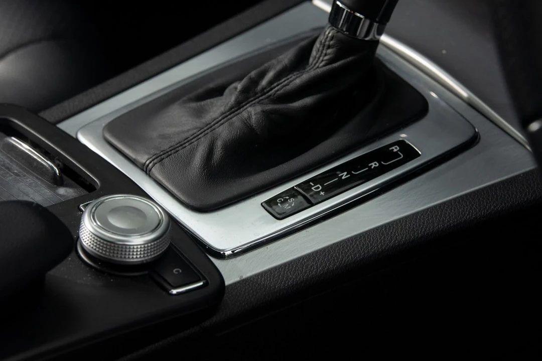 2010 Mercedes-Benz W212 E-Class - Image 21 of 30