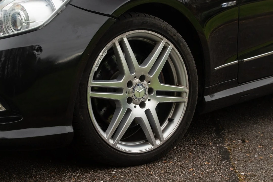 2010 Mercedes-Benz W212 E-Class - Image 17 of 30