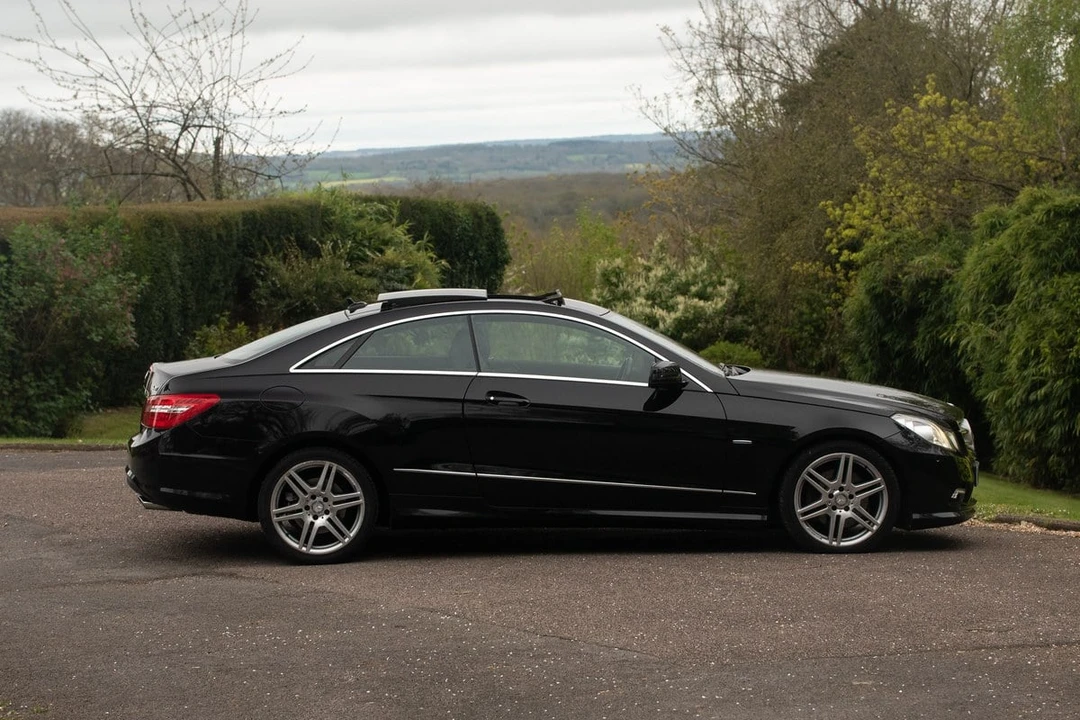 2010 Mercedes-Benz W212 E-Class - Image 6 of 30