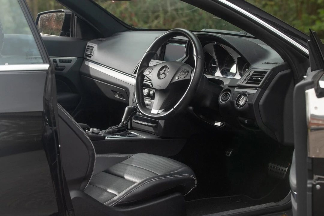2010 Mercedes-Benz W212 E-Class - Image 19 of 30