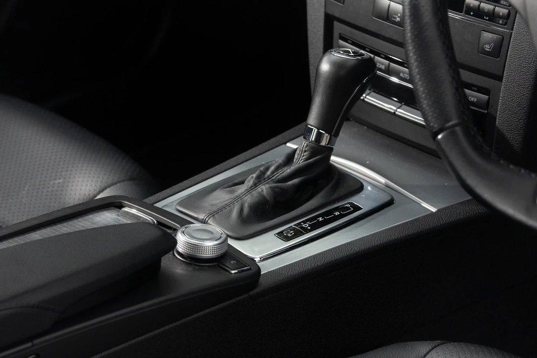 2010 Mercedes-Benz W212 E-Class - Image 20 of 30