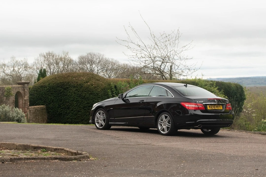 2010 Mercedes-Benz W212 E-Class - Image 10 of 30