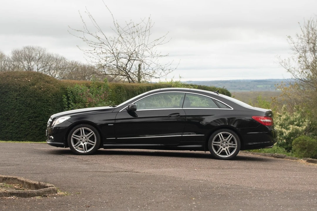 2010 Mercedes-Benz W212 E-Class - Image 7 of 30