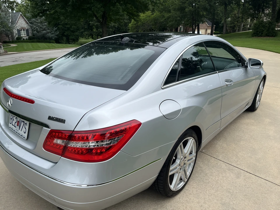 2010 Mercedes-Benz C207/A207 E-Class Coupe & Convertible - Image 9 of 31