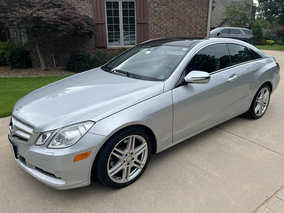 2010 Mercedes-Benz C207/A207 E-Class Coupe & Convertible - Image 2 of 31