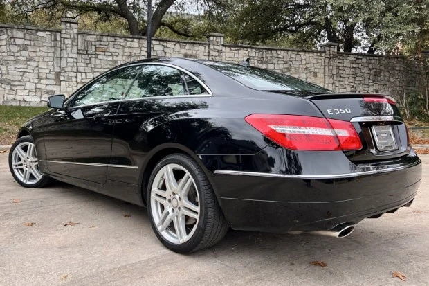 2010 Mercedes-Benz C207/A207 E-Class Coupe & Convertible - Image 2 of 6
