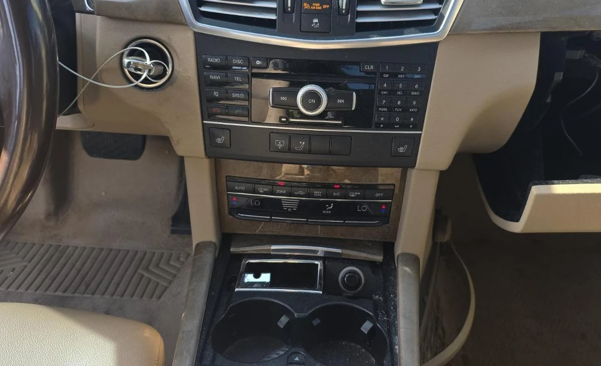 2010 Mercedes-Benz W212 E-Class - Image 9 of 11