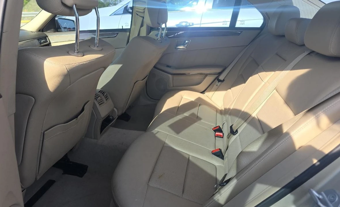 2010 Mercedes-Benz W212 E-Class - Image 10 of 11