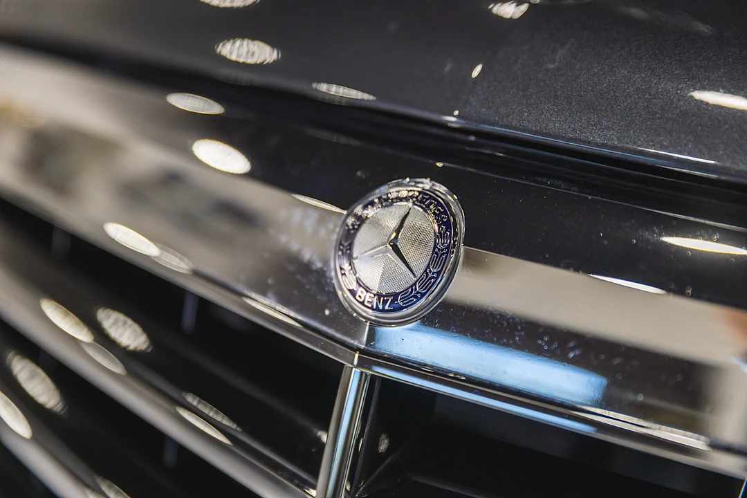 2010 Mercedes-Benz W212 E-Class - Image 24 of 31