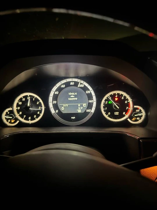 2010 Mercedes-Benz W212 E-Class - Image 15 of 23