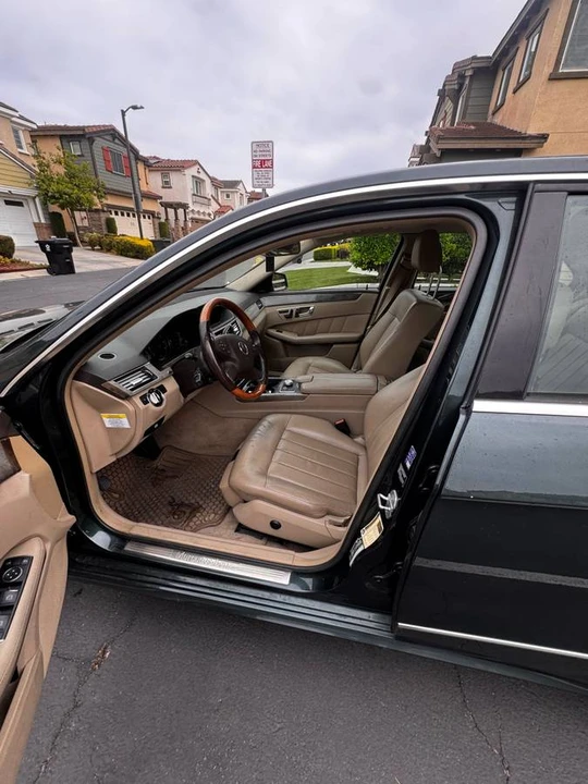 2010 Mercedes-Benz W212 E-Class - Image 12 of 23