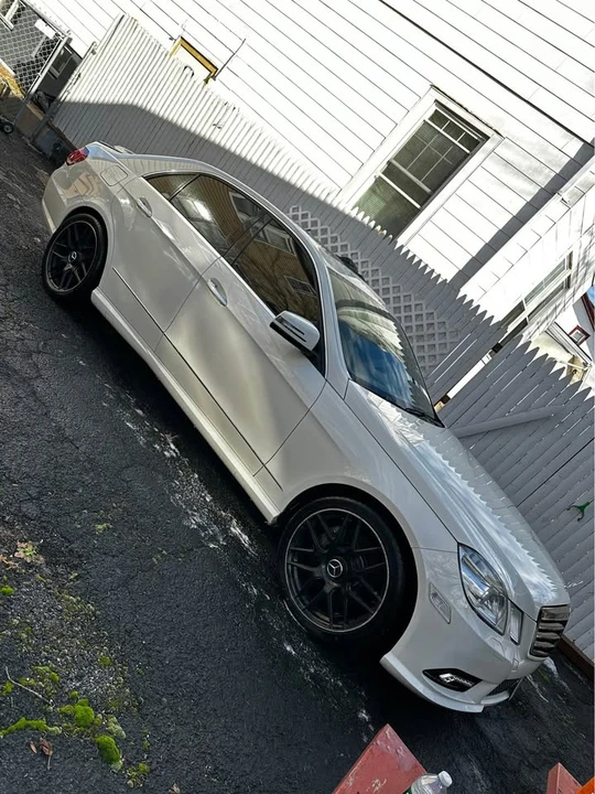2010 Mercedes-Benz W212 E-Class - Image 3 of 5