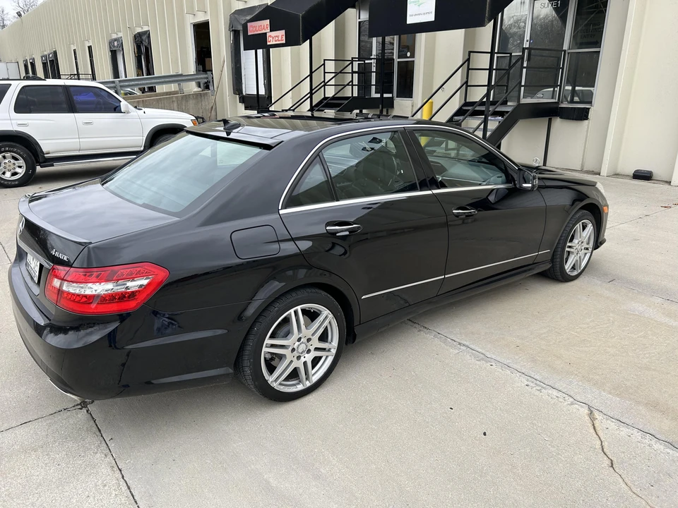 2010 Mercedes-Benz W212 E-Class - Image 13 of 31