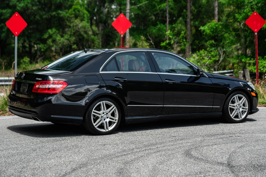 2010 Mercedes-Benz W212 E-Class - Image 23 of 31