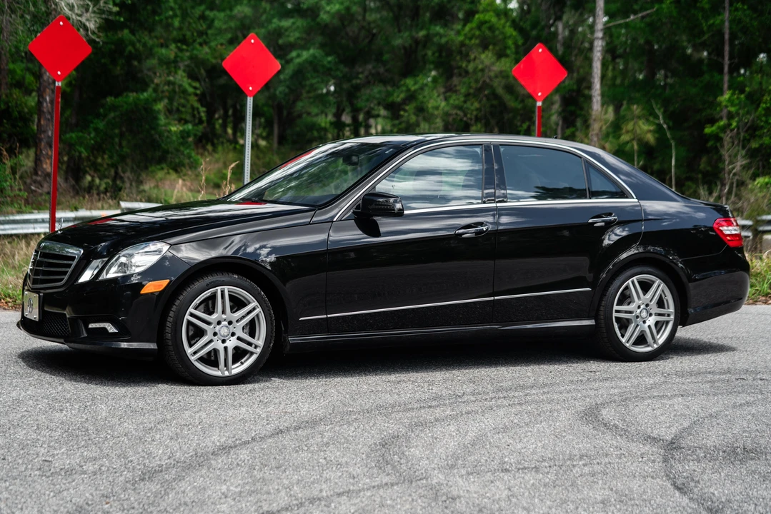 2010 Mercedes-Benz W212 E-Class - Image 9 of 31