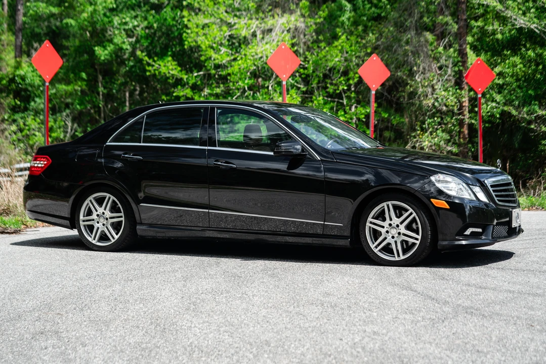 2010 Mercedes-Benz W212 E-Class - Image 25 of 31