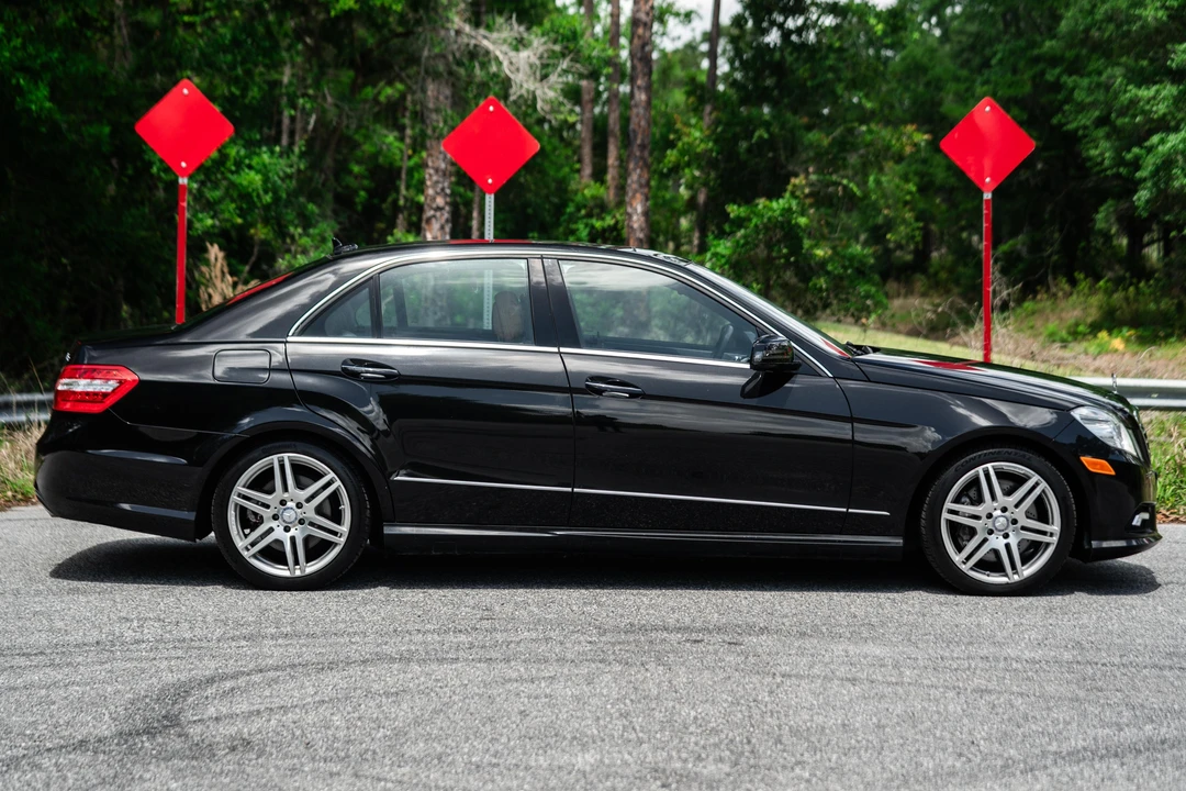 2010 Mercedes-Benz W212 E-Class - Image 3 of 31
