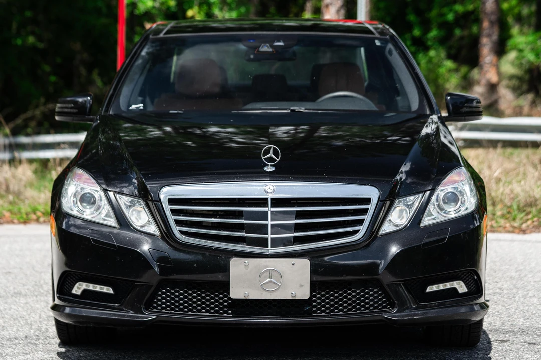 2010 Mercedes-Benz W212 E-Class - Image 2 of 31