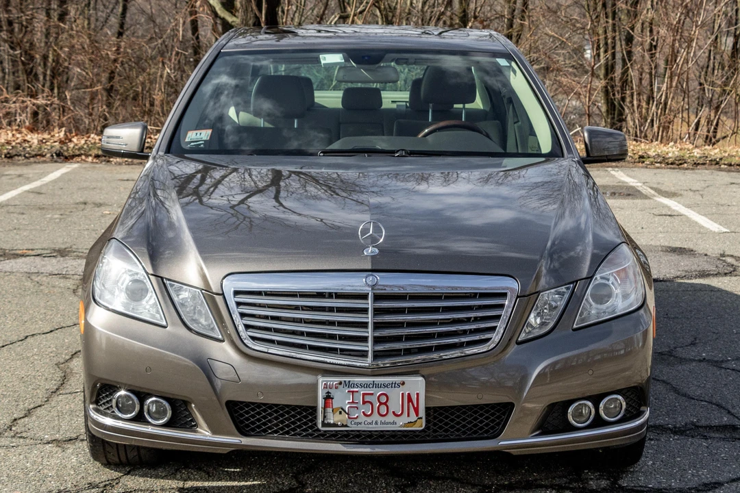 2010 Mercedes-Benz W212 E-Class - Image 2 of 31