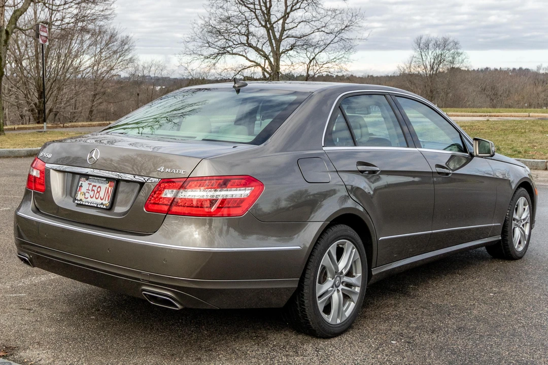 2010 Mercedes-Benz W212 E-Class - Image 4 of 31