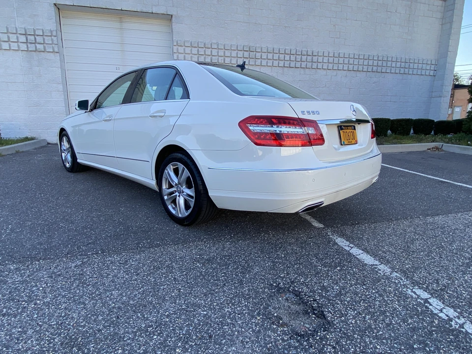 2010 Mercedes-Benz W212 E-Class - Image 13 of 31