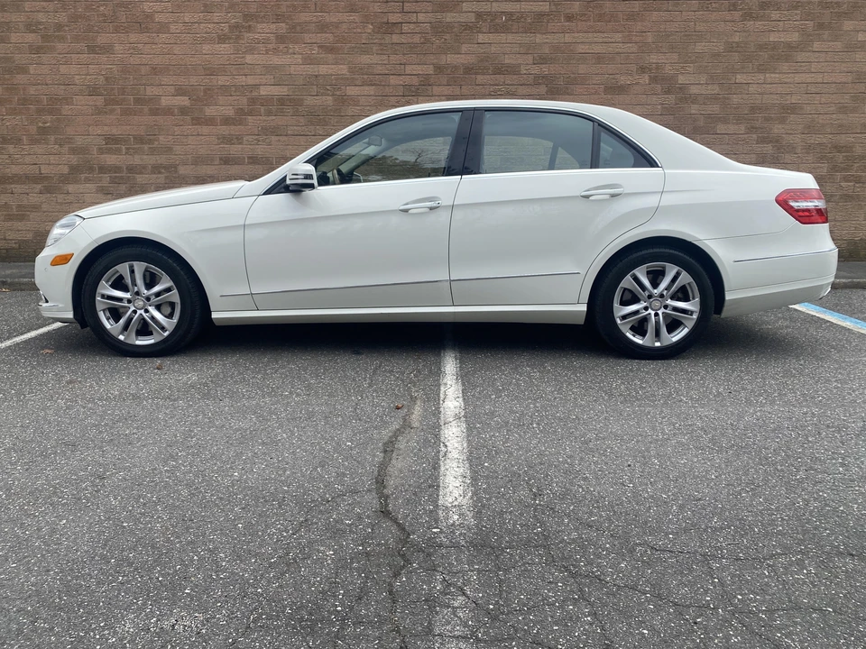 2010 Mercedes-Benz W212 E-Class - Image 21 of 31