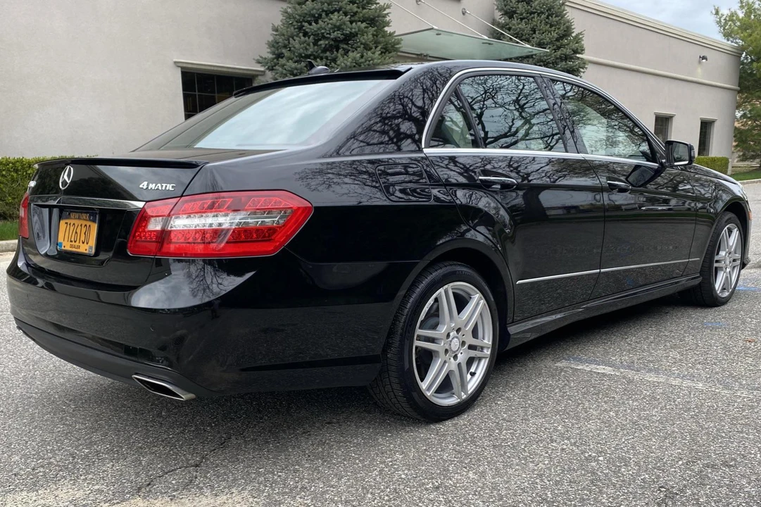 2010 Mercedes-Benz W212 E-Class - Image 11 of 31