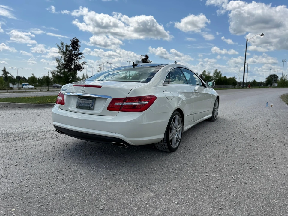2010 Mercedes-Benz C207/A207 E-Class Coupe & Convertible - Image 11 of 31