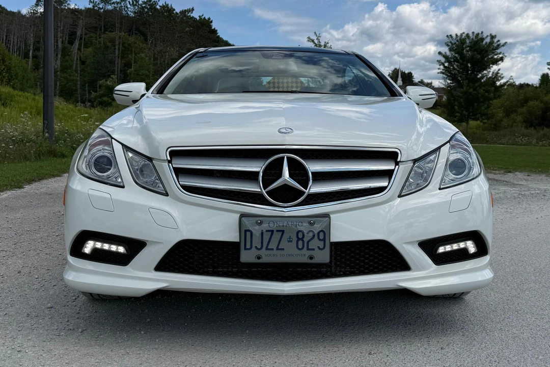 2010 Mercedes-Benz C207/A207 E-Class Coupe & Convertible - Image 2 of 31
