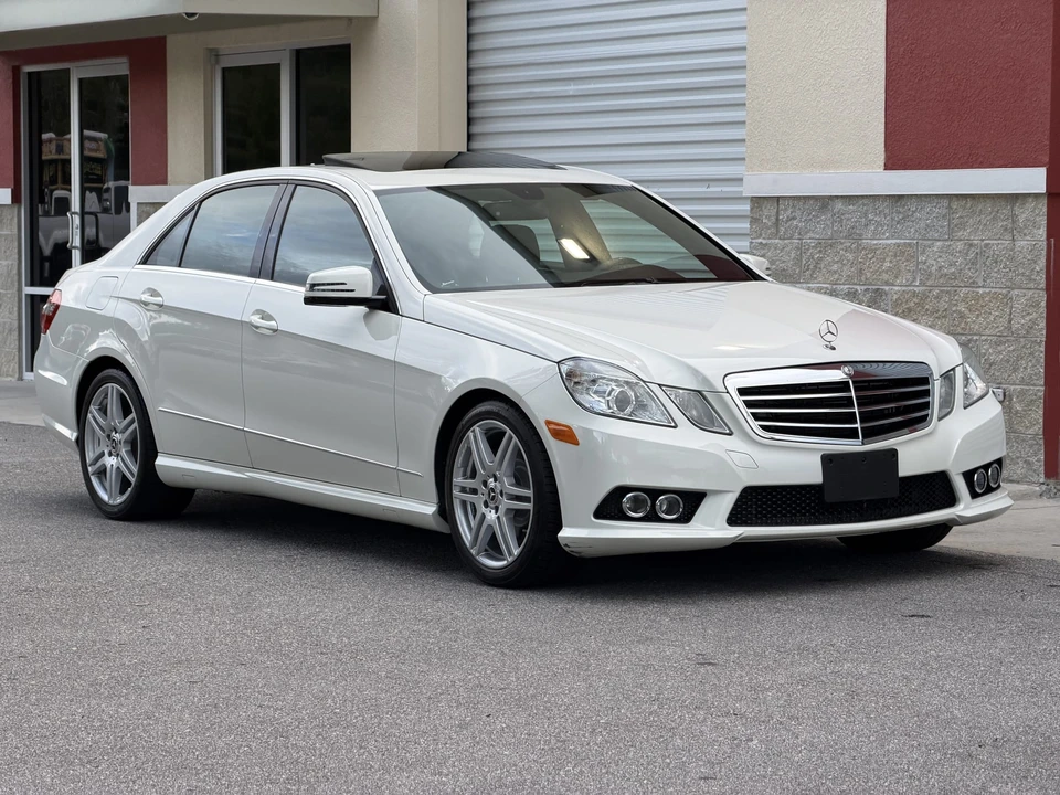 2010 Mercedes-Benz W212 E-Class - Image 25 of 31