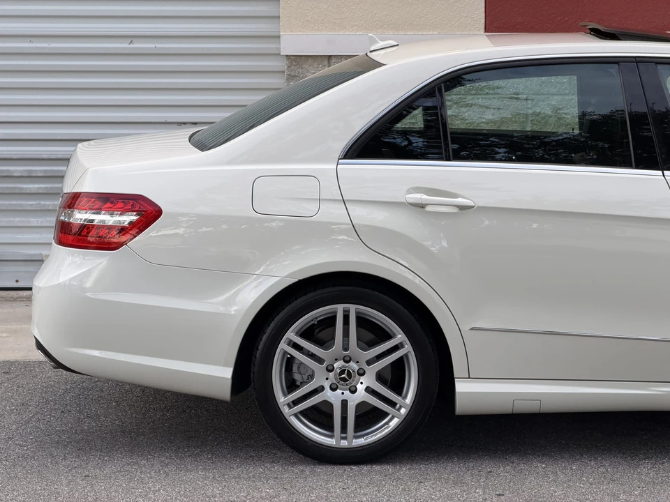 2010 Mercedes-Benz W212 E-Class - Image 30 of 31