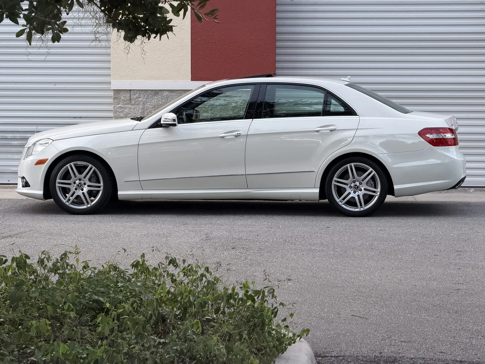2010 Mercedes-Benz W212 E-Class - Image 7 of 31