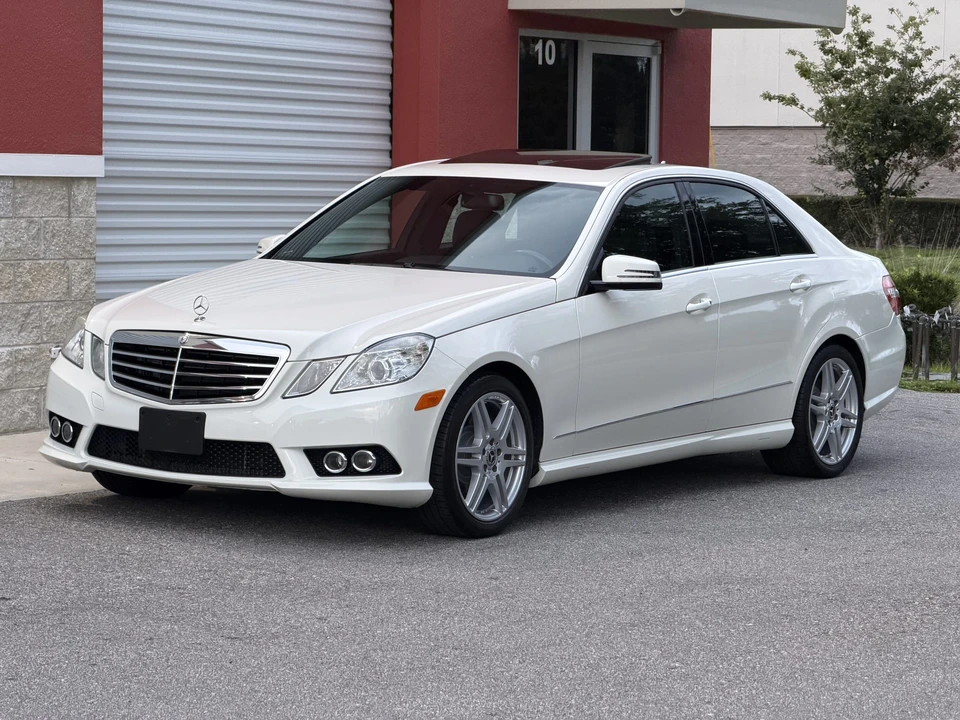 2010 Mercedes-Benz W212 E-Class - Image 4 of 31