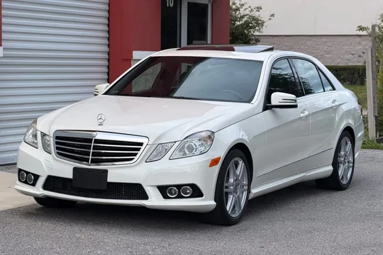2010 Mercedes-Benz E550 Sedan